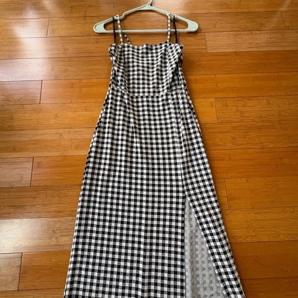 Beige Zara Gingham Dress Zara Dresses Zara Elegant Black And White Checkered  Maxi Dress Poshmark